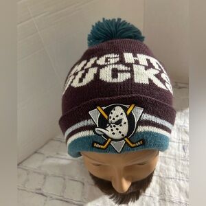 CCM NFL MADE IN TAIWAN (2013) MIGHTY DUCKS HOCKEY  SWEEP CUFFED KNIT HAT POM O/S